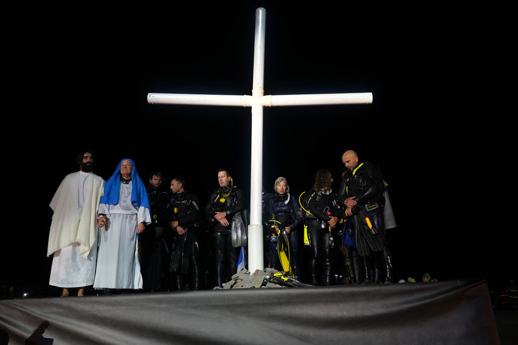 Semana Santa en Madryn: entre el Vía Crucis Submarino y la mejor gastronomía costera