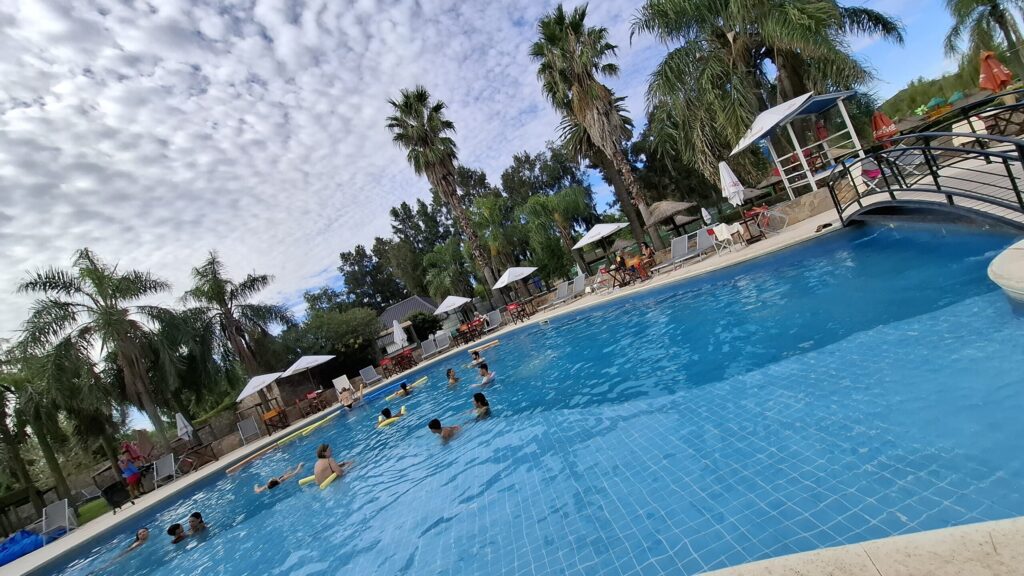 Howard Johnson Marinas & Spa: Confort y relax en San Pedro