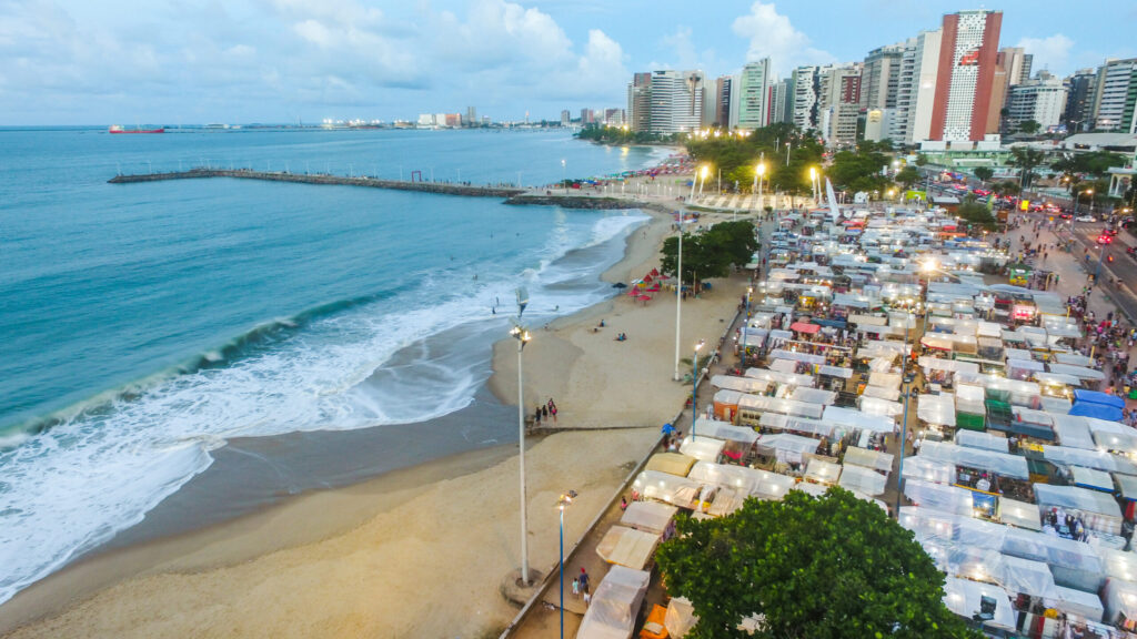 Mientras el invierno domina el sur, Brasil se convierte en el gran escenario del kitesurf y las vacaciones al sol